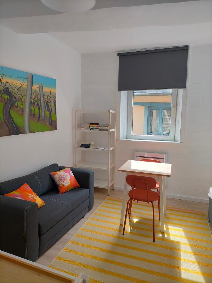 Le 1 St Yves Studios Трегье Экстерьер фото