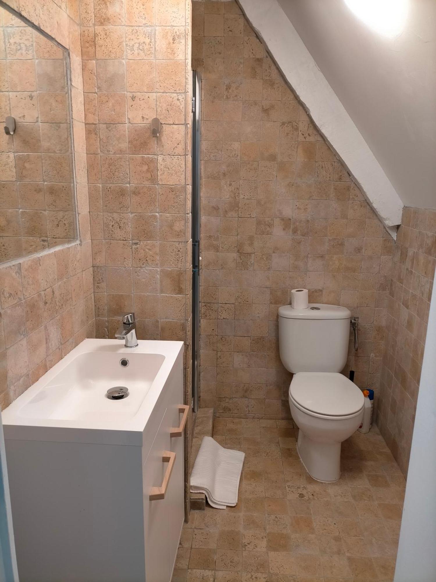 Le 1 St Yves Studios Трегье Экстерьер фото